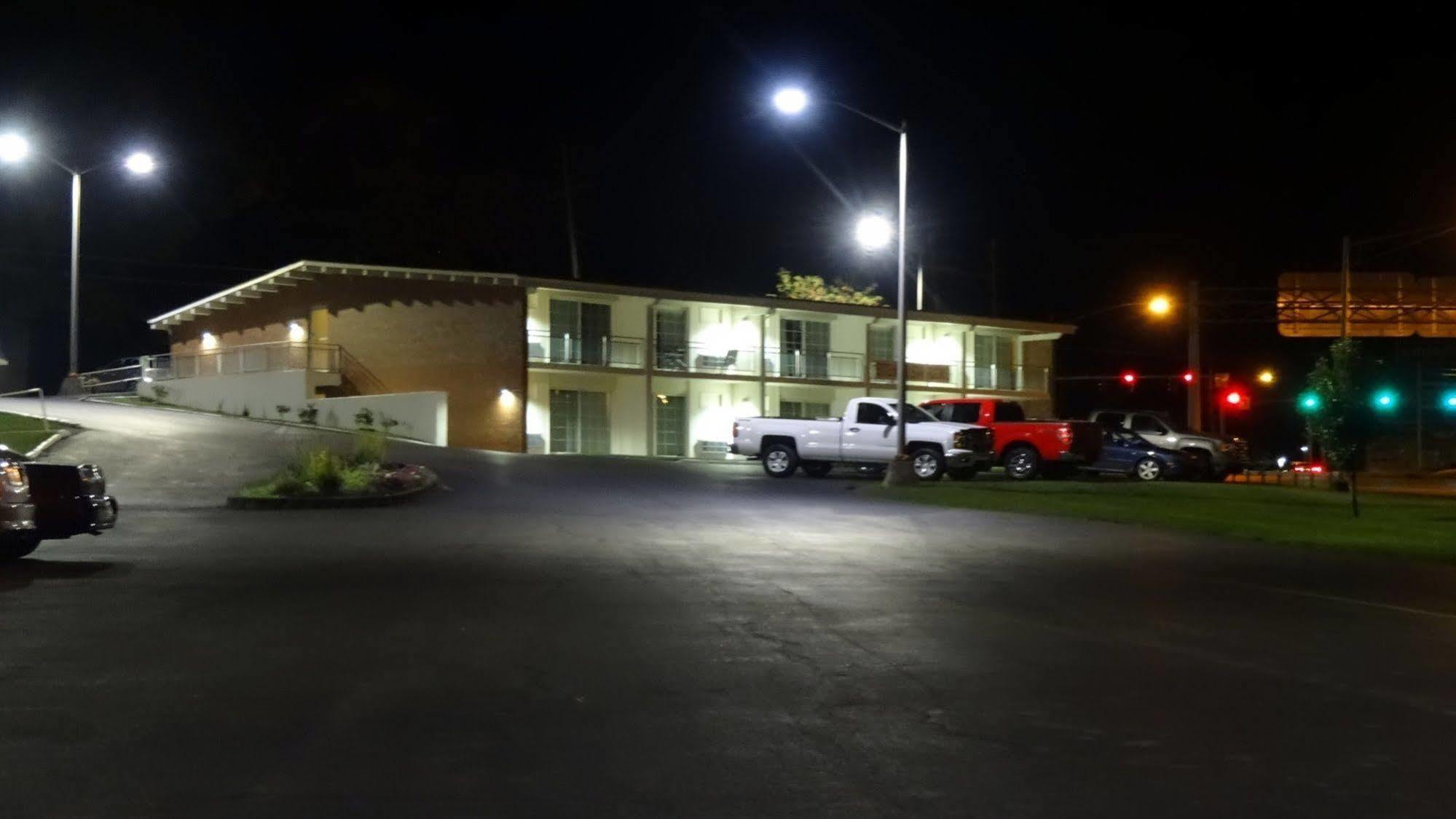 North Syracuse Red Carpet Inn Syracuse Airport מראה חיצוני תמונה