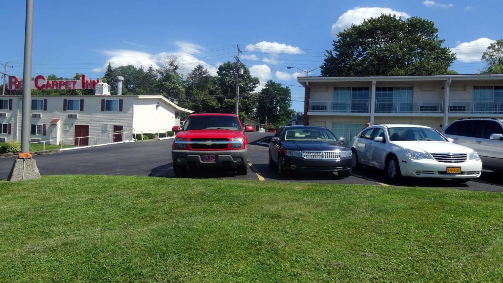North Syracuse Red Carpet Inn Syracuse Airport מראה חיצוני תמונה