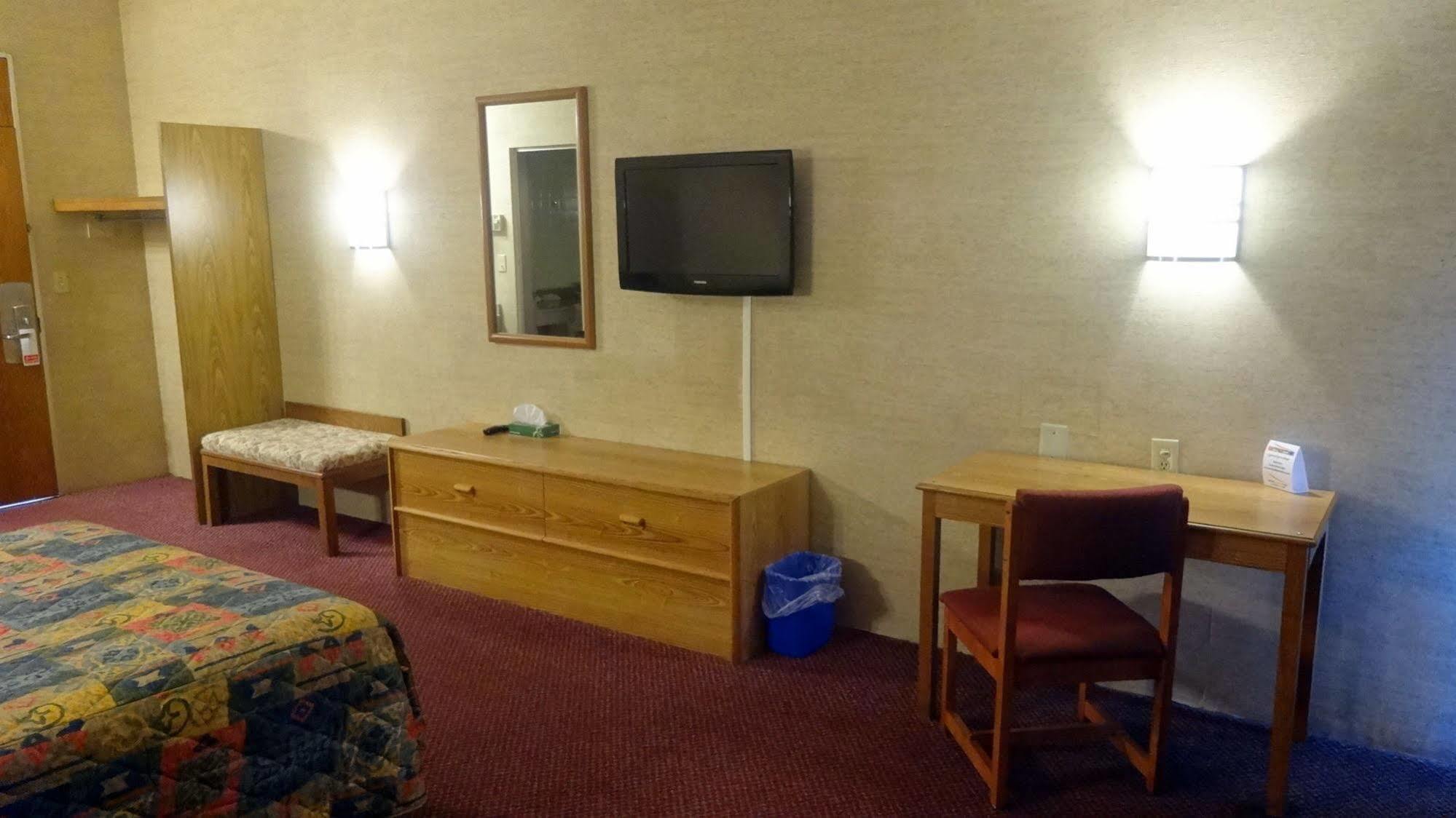 North Syracuse Red Carpet Inn Syracuse Airport מראה חיצוני תמונה