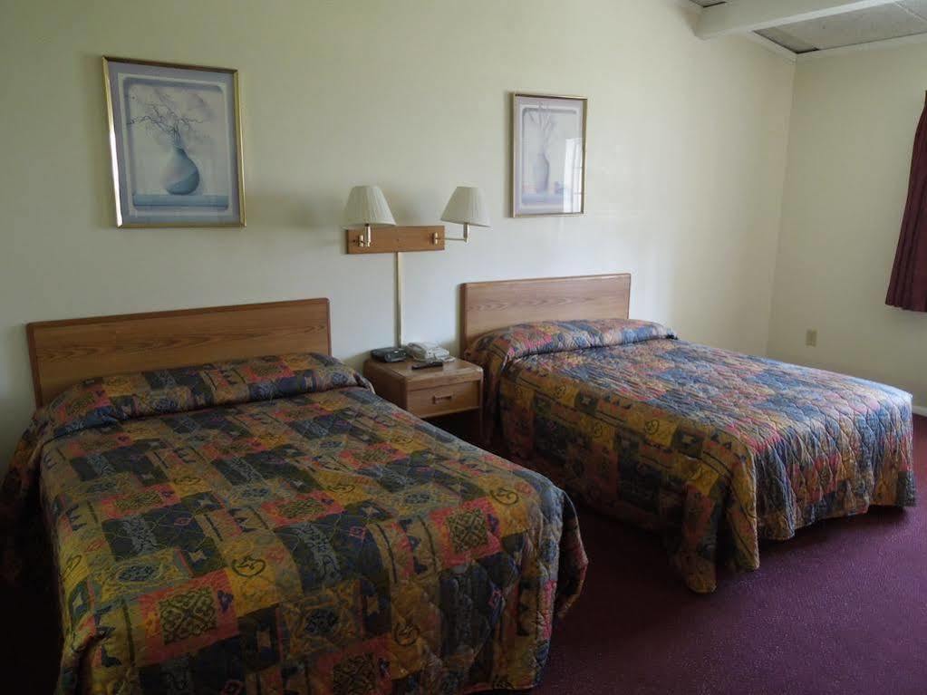 North Syracuse Red Carpet Inn Syracuse Airport מראה חיצוני תמונה